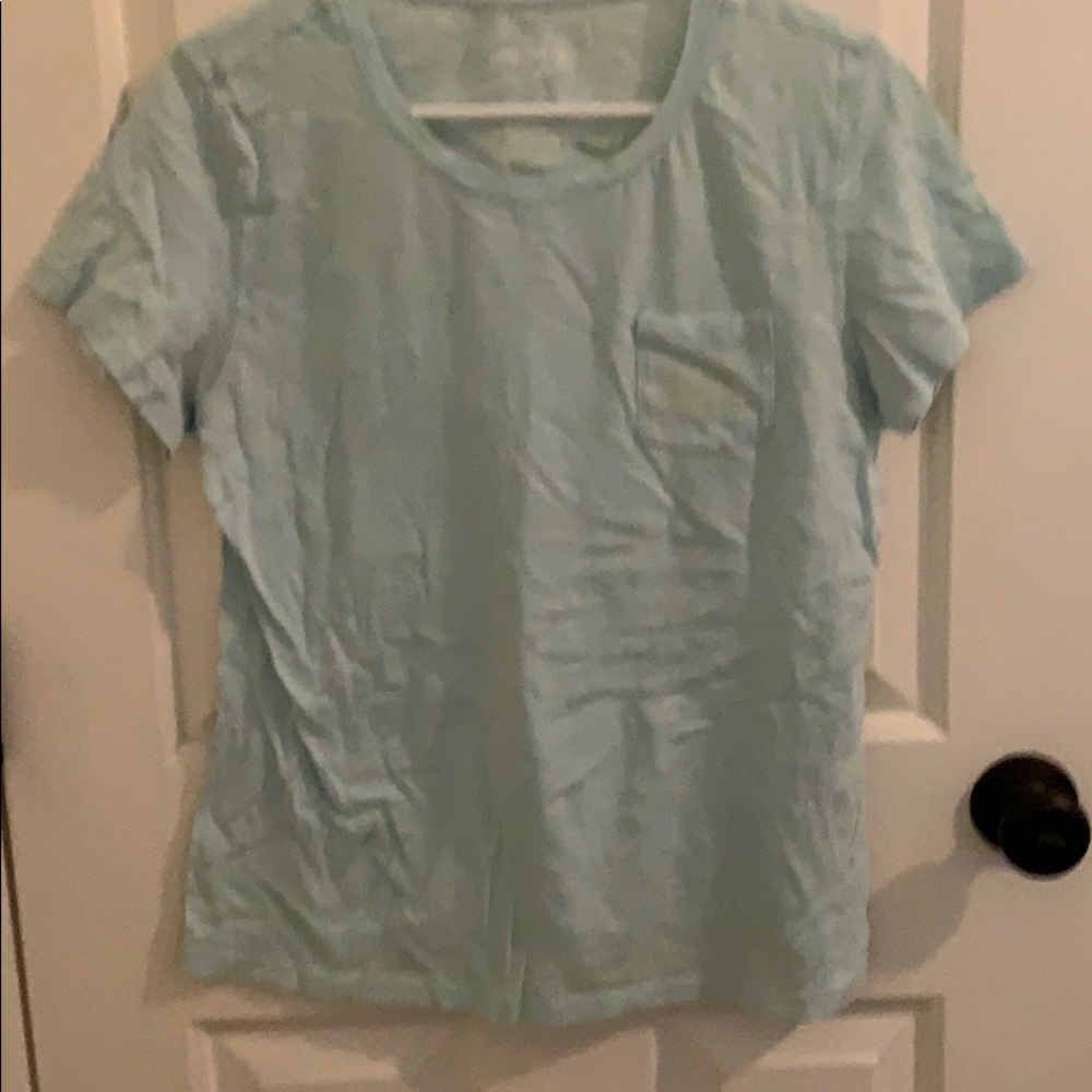 Vineyard Vines scoop neck tshirt